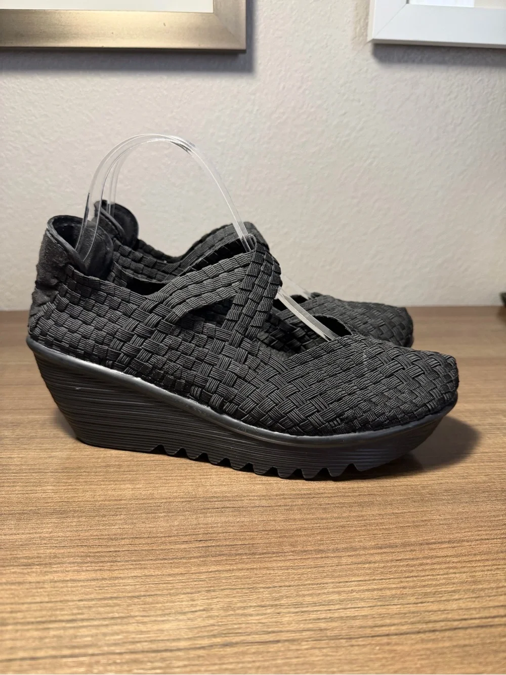 Bernie Mev. Maryjane Wedge Shoes 9 Black Woven Chunky Platform Comfort Clog